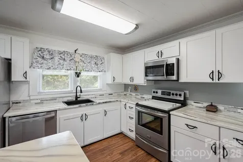 1674 Harris Henrietta Road Forest City NC 28043