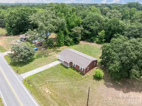 1674 Harris Henrietta Road Forest City NC 28043