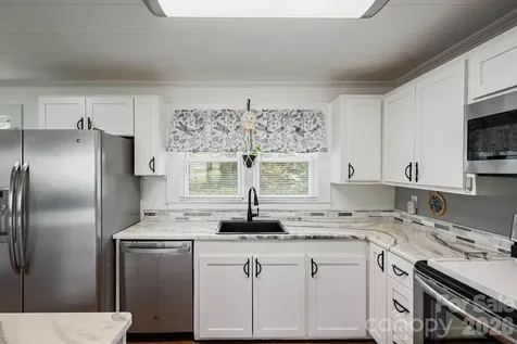 1674 Harris Henrietta Road Forest City NC 28043