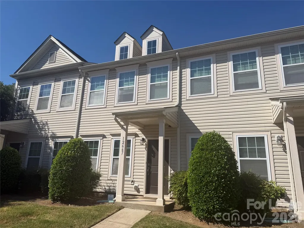 12667 Persimmon Tree Drive Charlotte NC 28273