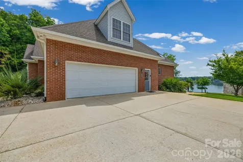 1850 Poinciana Drive York SC 29745