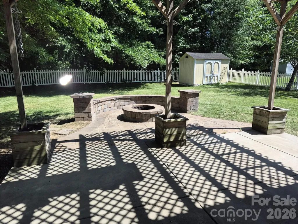 6229 Roseway Court Harrisburg NC 28075