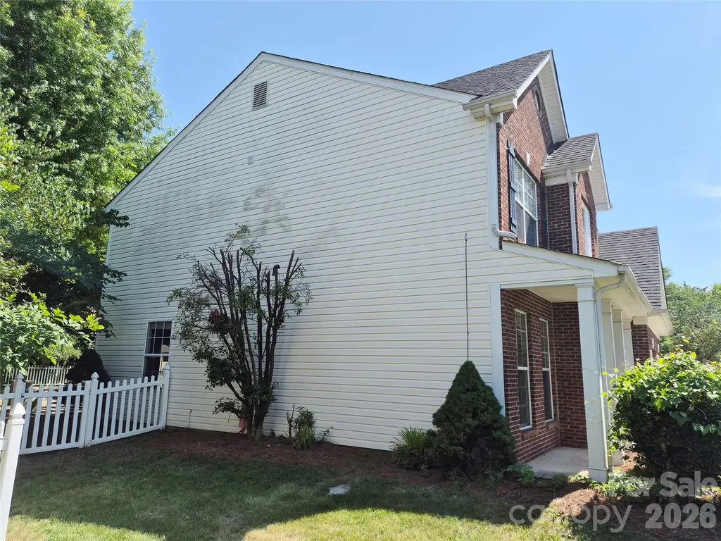 6229 Roseway Court Harrisburg NC 28075
