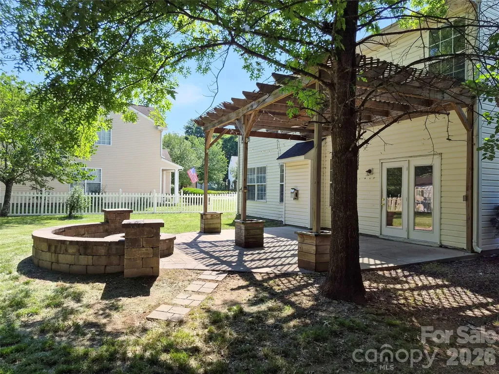 6229 Roseway Court Harrisburg NC 28075