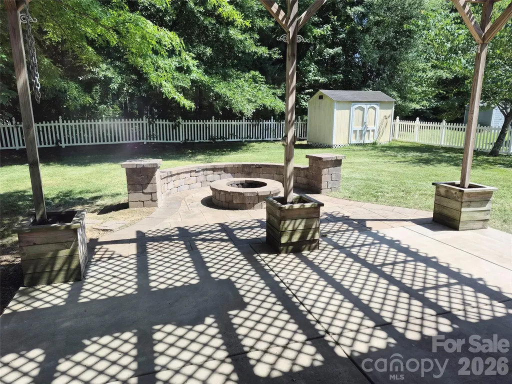 6229 Roseway Court Harrisburg NC 28075