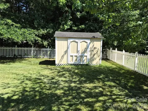 6229 Roseway Court Harrisburg NC 28075