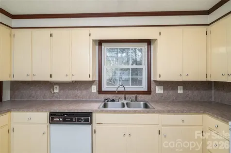 225 Dogwood Drive Mount Holly NC 28120