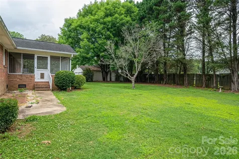225 Dogwood Drive Mount Holly NC 28120