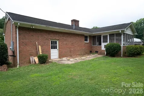 225 Dogwood Drive Mount Holly NC 28120