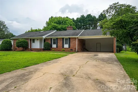 225 Dogwood Drive Mount Holly NC 28120