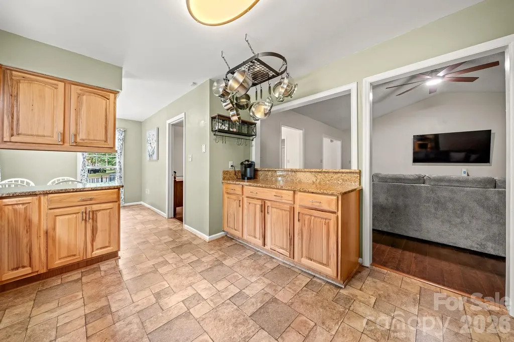 5200 Cressingham Court Charlotte NC 28227