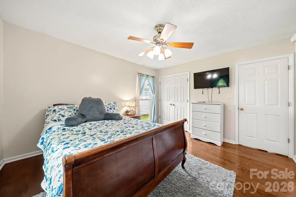 5200 Cressingham Court Charlotte NC 28227