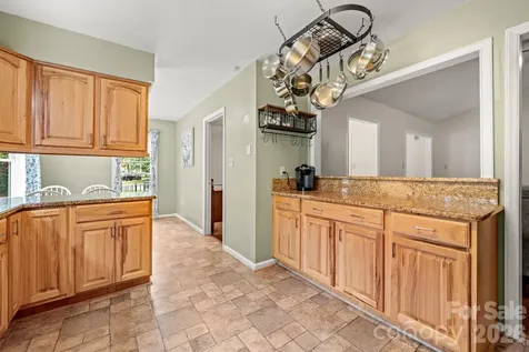5200 Cressingham Court Charlotte NC 28227