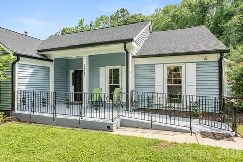 5200 Cressingham Court Charlotte NC 28227