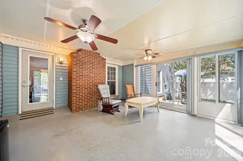 5200 Cressingham Court Charlotte NC 28227