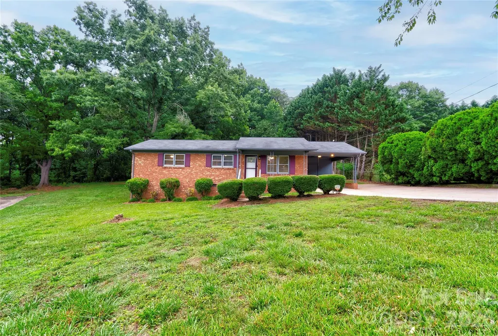 1323 N Lakewood Drive Shelby NC 28150