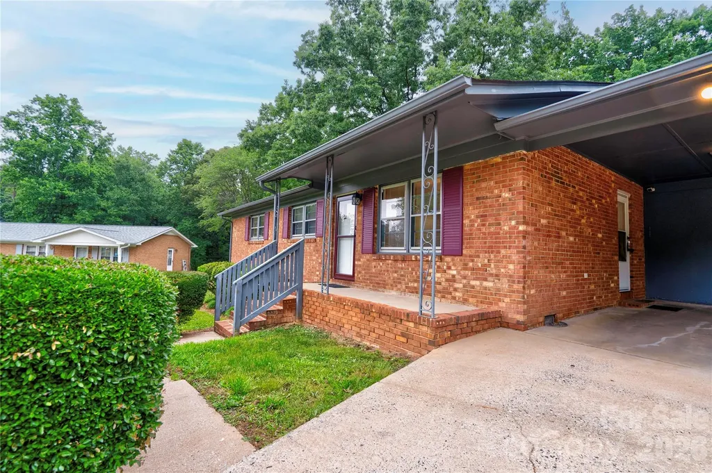 1323 N Lakewood Drive Shelby NC 28150