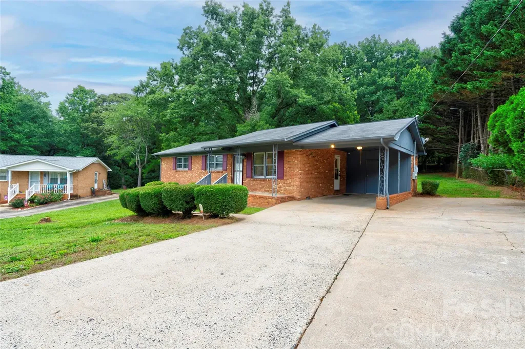 1323 N Lakewood Drive Shelby NC 28150