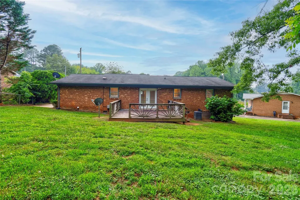 1323 N Lakewood Drive Shelby NC 28150