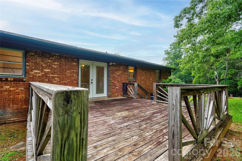 1323 N Lakewood Drive Shelby NC 28150