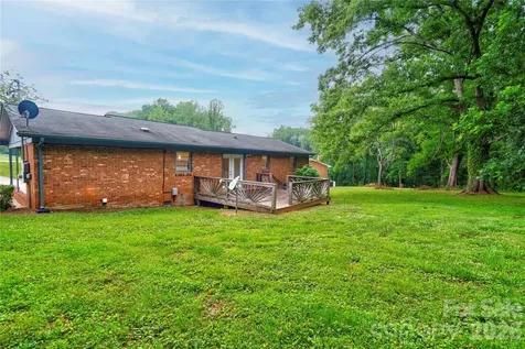 1323 N Lakewood Drive Shelby NC 28150
