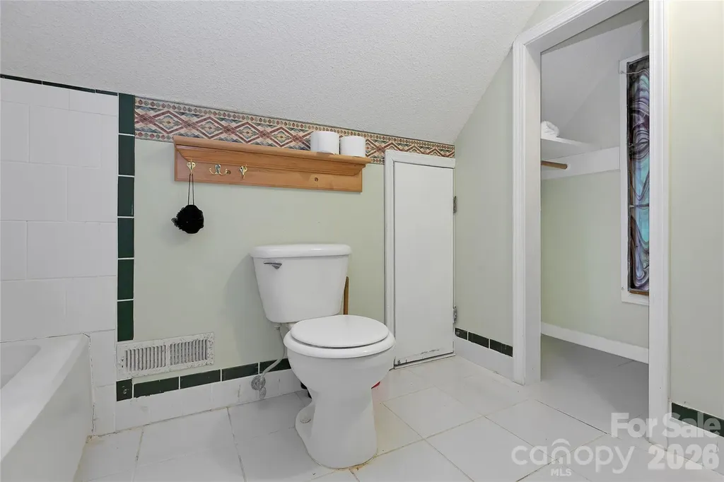 56 Guque Court Brevard NC 28712
