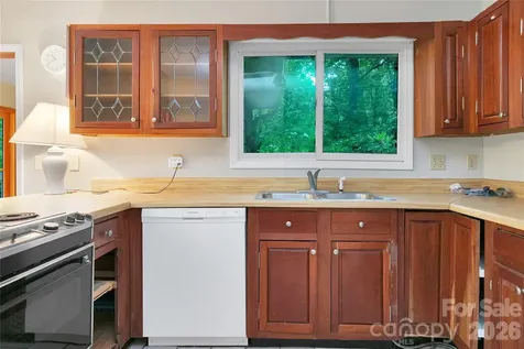 56 Guque Court Brevard NC 28712