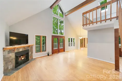 56 Guque Court Brevard NC 28712