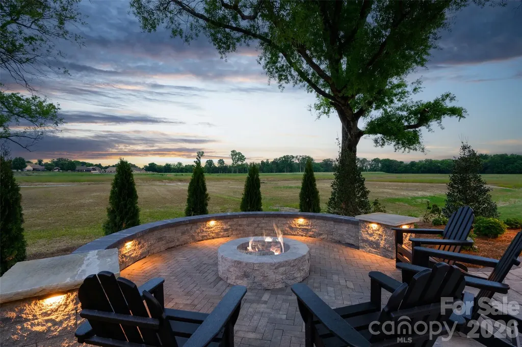 3244 Gavin Lane Harrisburg NC 28075