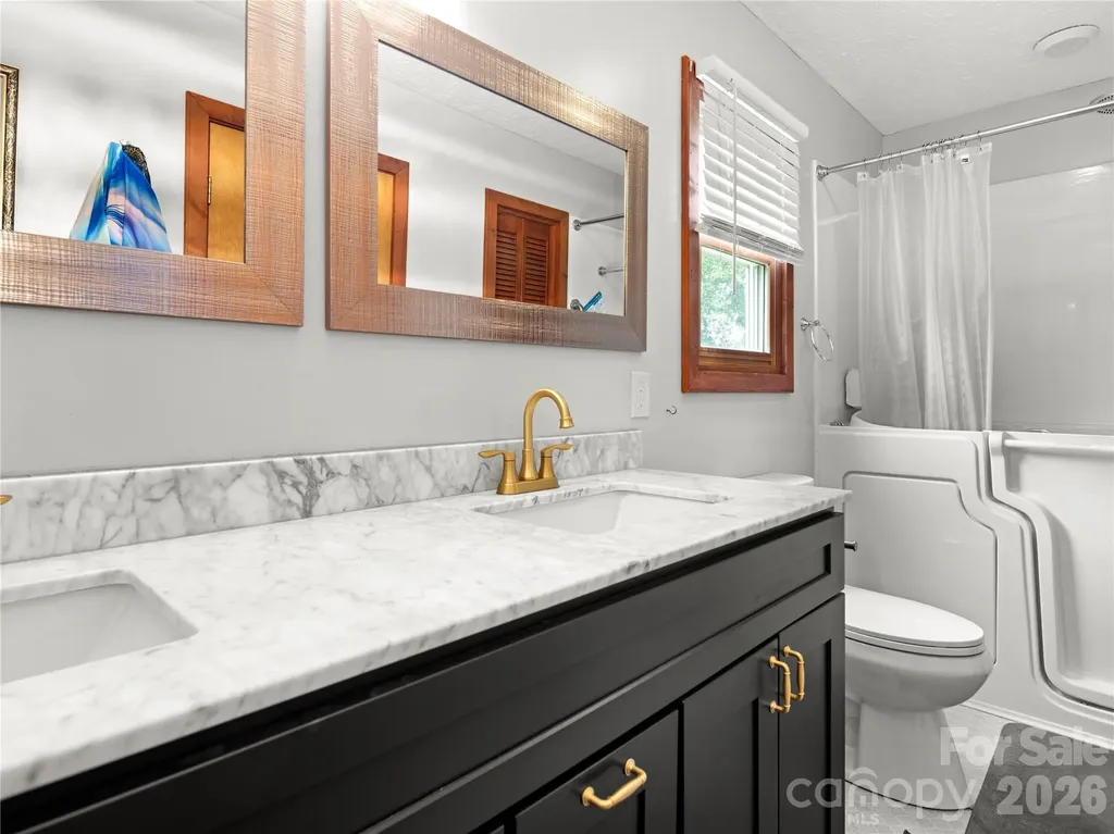 5 Harrison Hill Road Swannanoa NC 28778