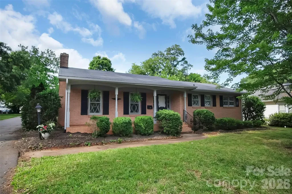 327 Arlington Street Forest City NC 28043