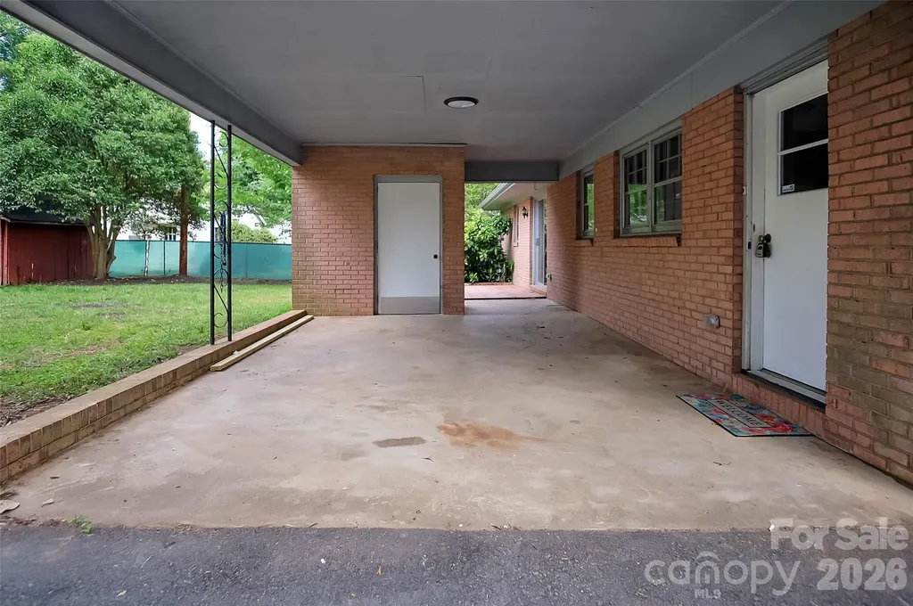 327 Arlington Street Forest City NC 28043