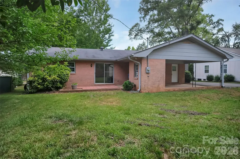 327 Arlington Street Forest City NC 28043