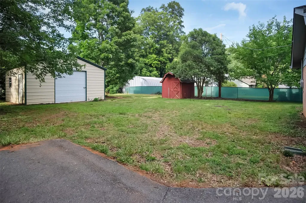 327 Arlington Street Forest City NC 28043