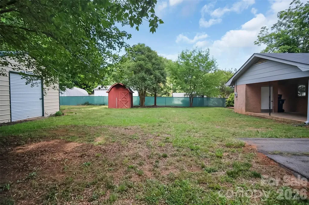 327 Arlington Street Forest City NC 28043