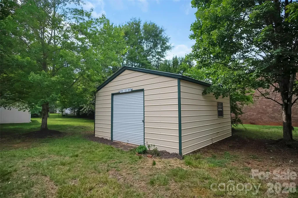 327 Arlington Street Forest City NC 28043
