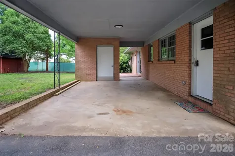 327 Arlington Street Forest City NC 28043