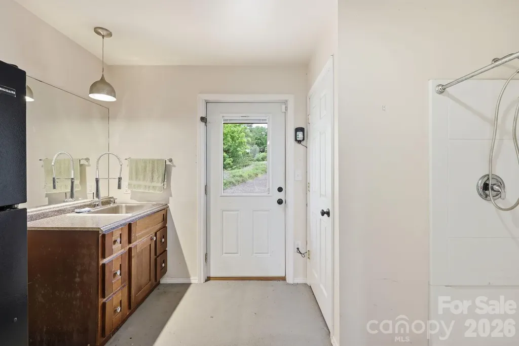 41 Bell Sprinkle Road Weaverville NC 28787