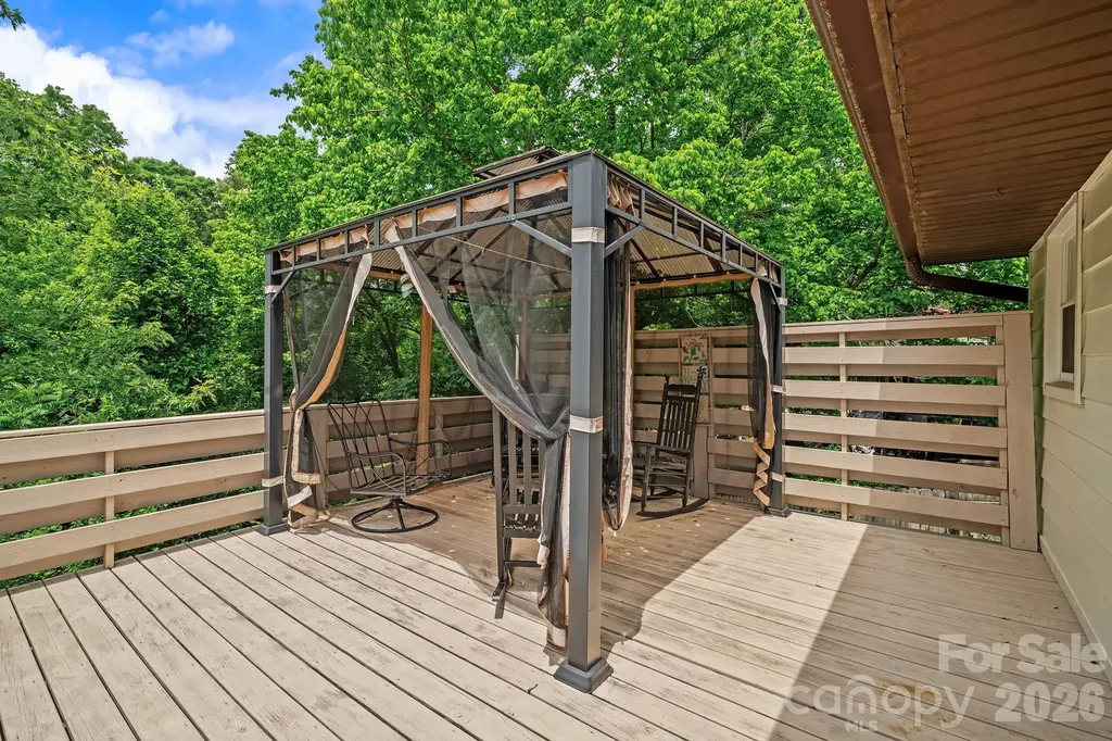 154 Richmond Hill Drive Asheville NC 28806