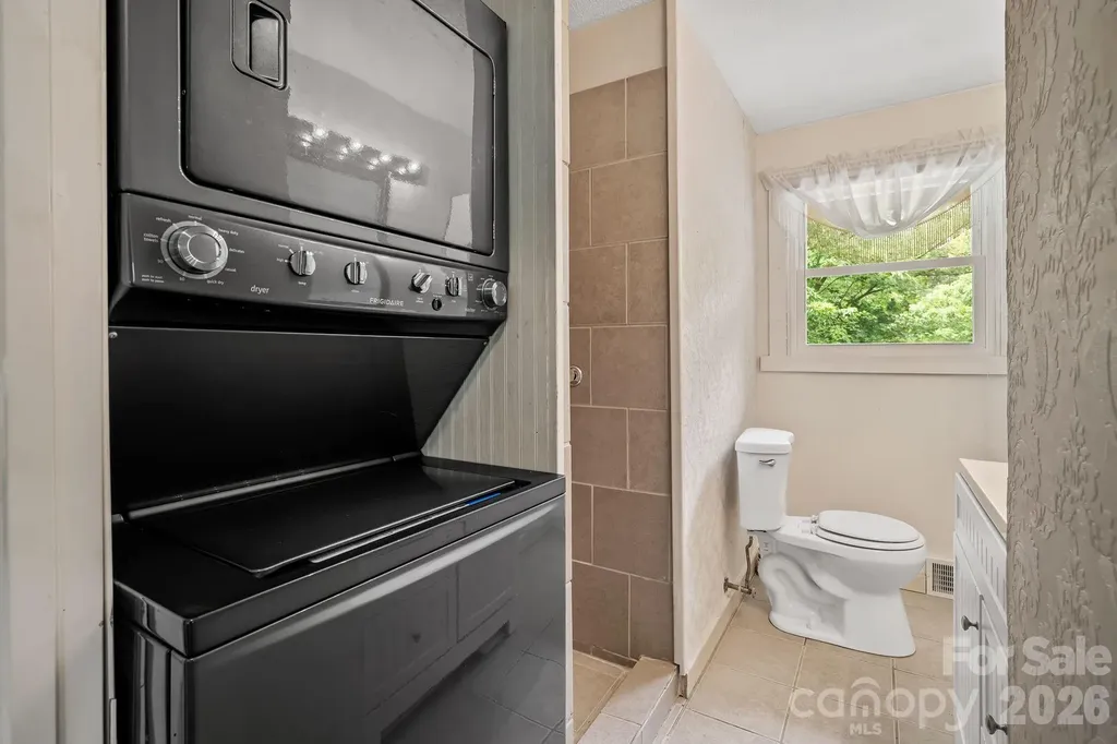154 Richmond Hill Drive Asheville NC 28806