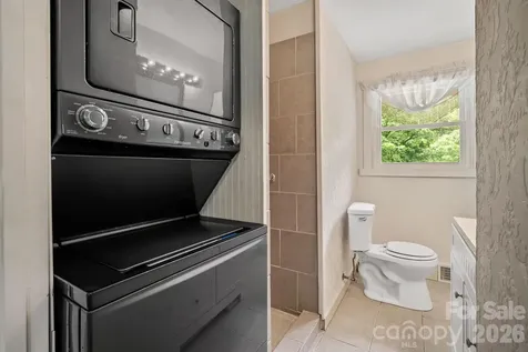 154 Richmond Hill Drive Asheville NC 28806