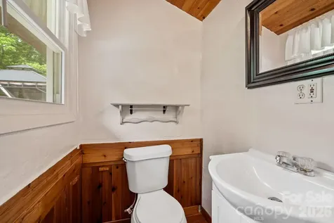 154 Richmond Hill Drive Asheville NC 28806