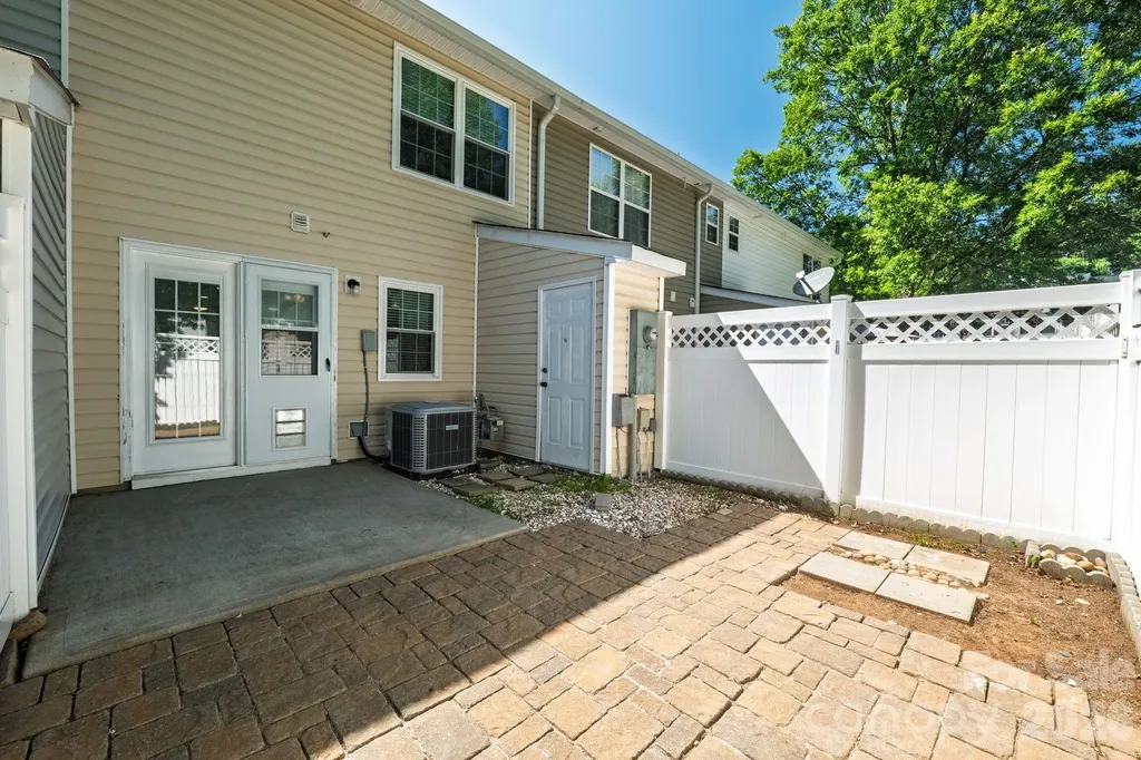 3028 Mayer House Court Charlotte NC 28214