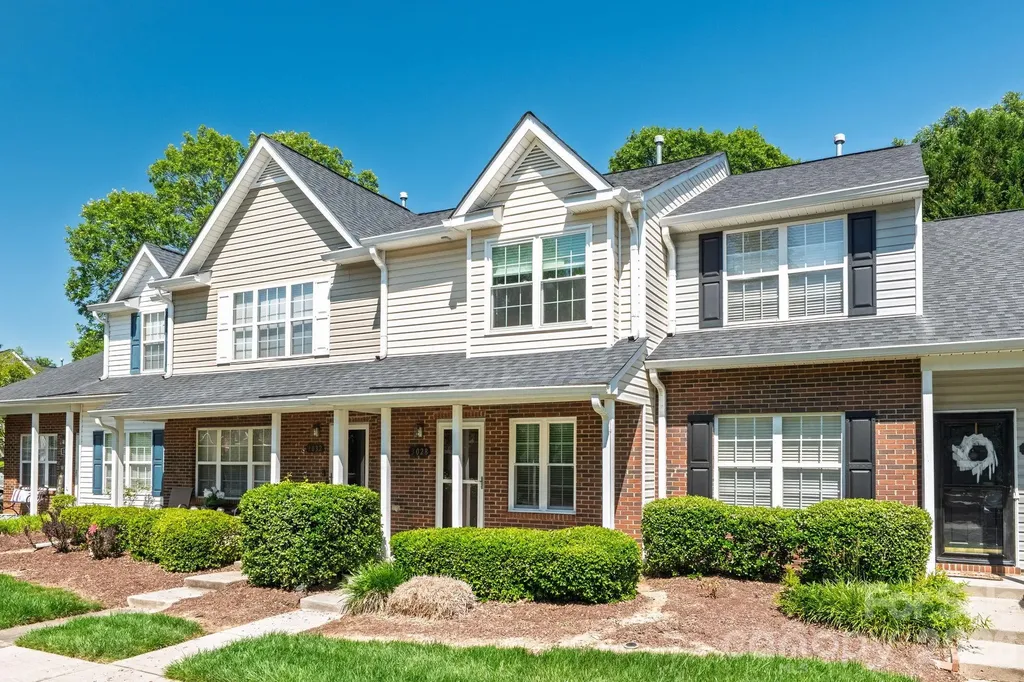 3028 Mayer House Court Charlotte NC 28214