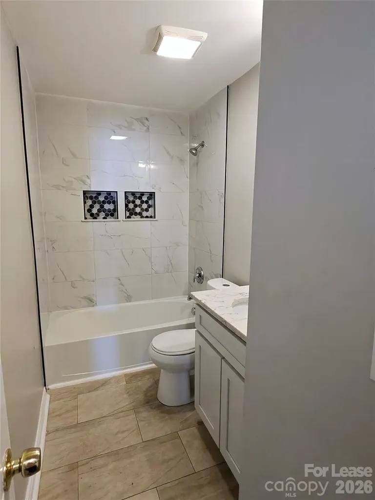 6817 Deanwood Place Charlotte NC 28217