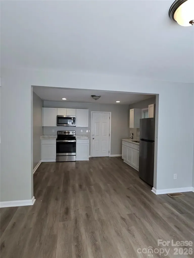 6817 Deanwood Place Charlotte NC 28217