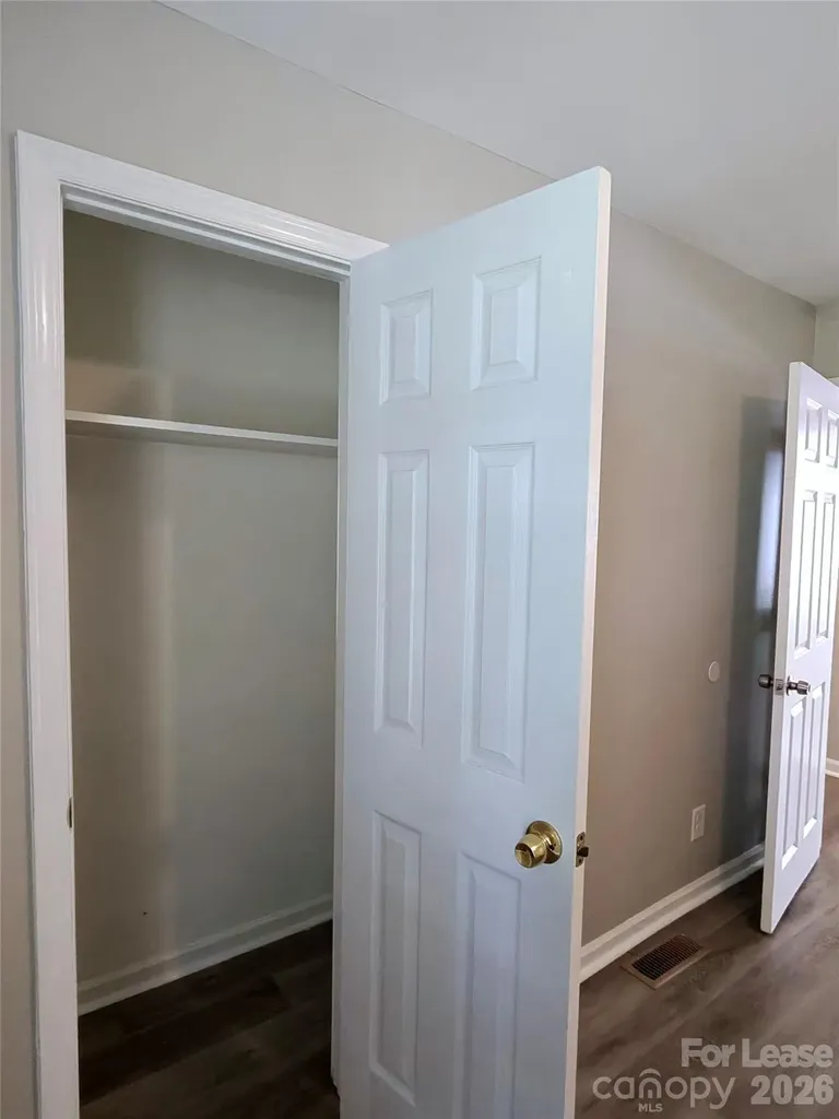6817 Deanwood Place Charlotte NC 28217