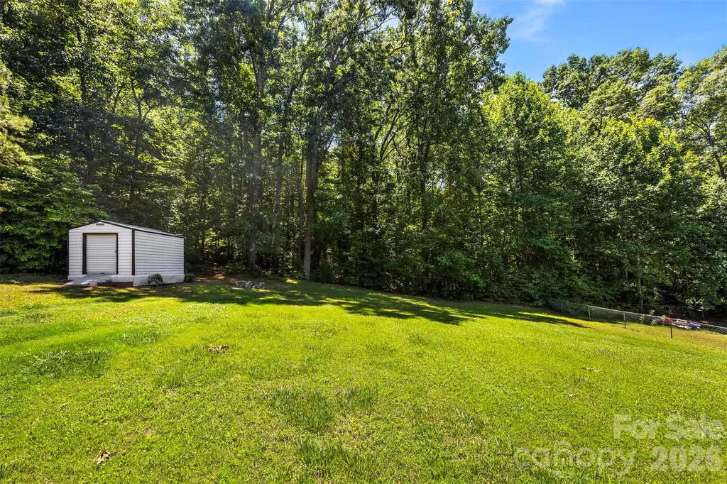 170 Ruthaven Drive Bessemer City NC 28016