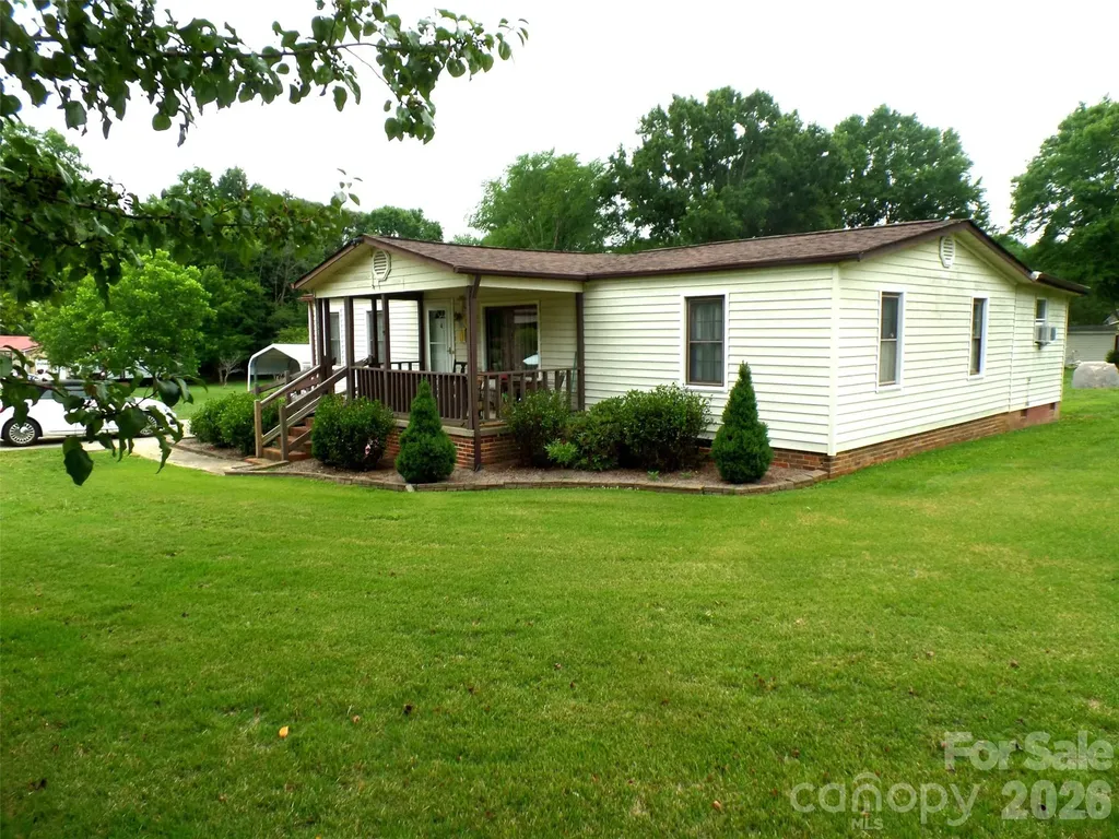 3333 Hunawill Street Claremont NC 28610