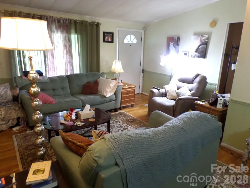 3333 Hunawill Street Claremont NC 28610